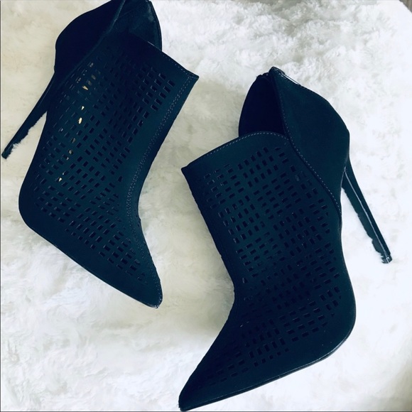 💕HP💕Black ankle stiletto booties - Picture 3 of 3